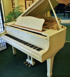 Yamaha-G2-white_01