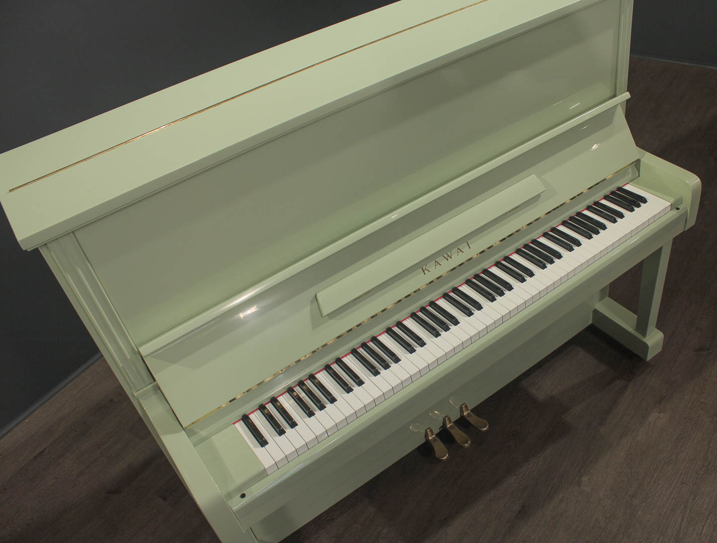 Kawai 49'' Studio Upright Piano Polished Aspen Green | Upright Pianos