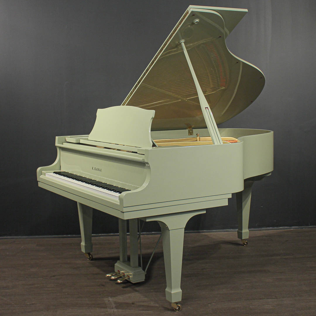 green grand piano