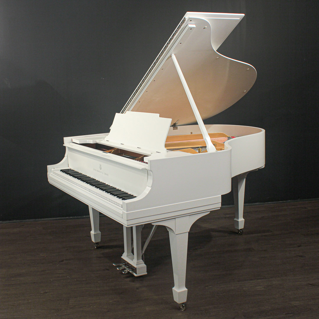 steinway_m_178869_white_2__1717083305_394__1787926095_23