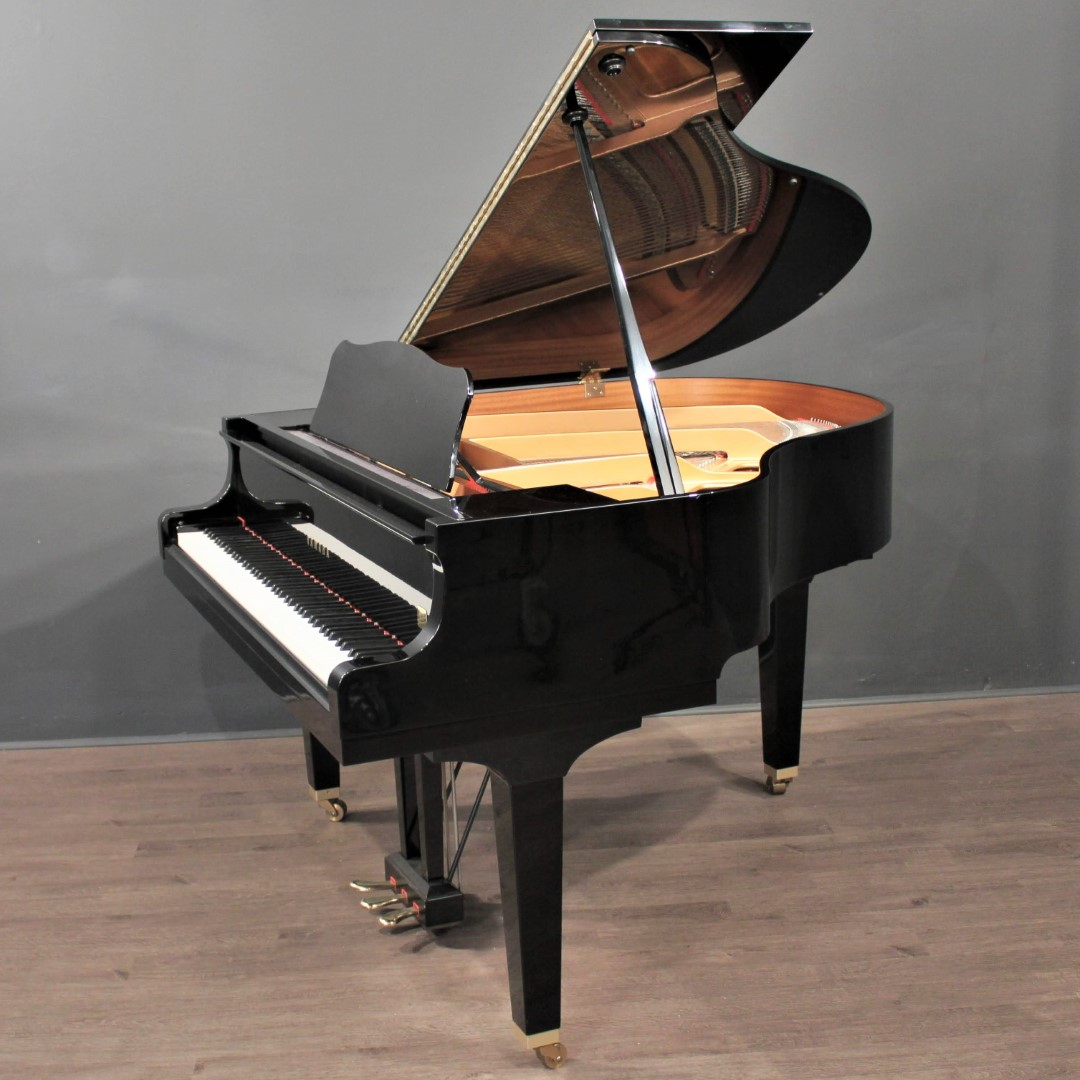 Grand Pianos