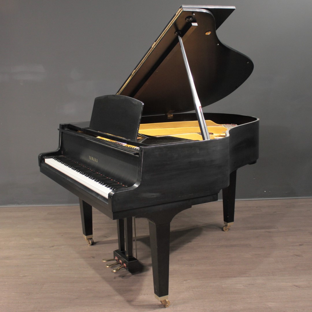 Browse Our Pianos