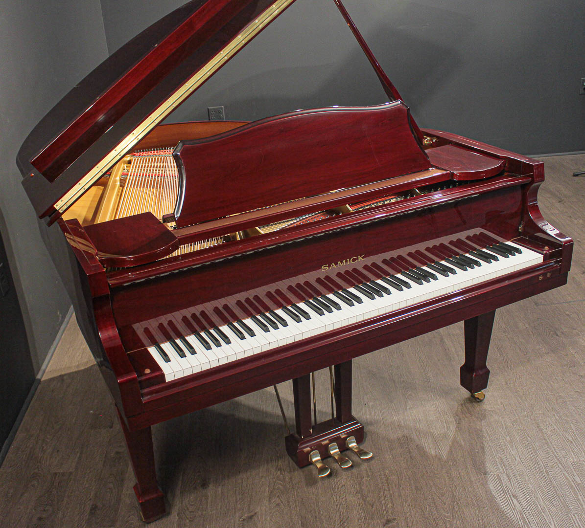 Samick 5'3'' Baby Grand Piano Polished Mahogany SG-161 | Grand Pianos