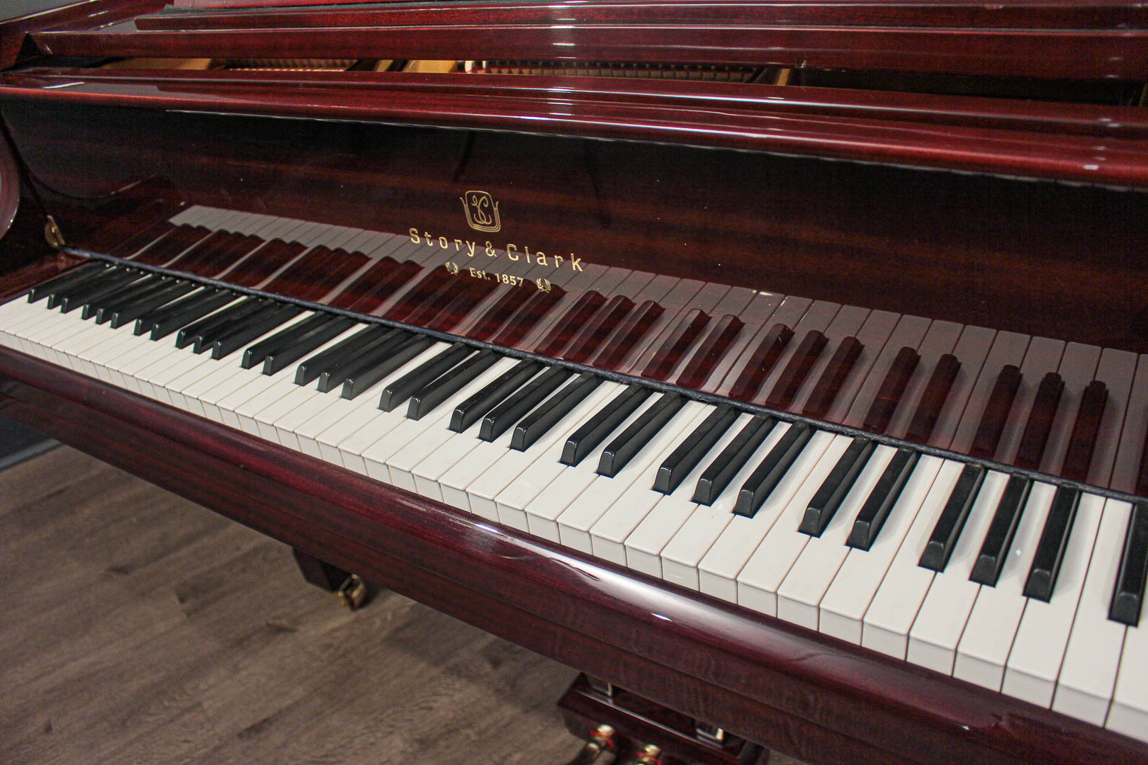 Story & Clark 5' Baby Grand Piano Polished Mahogany | Grand Pianos
