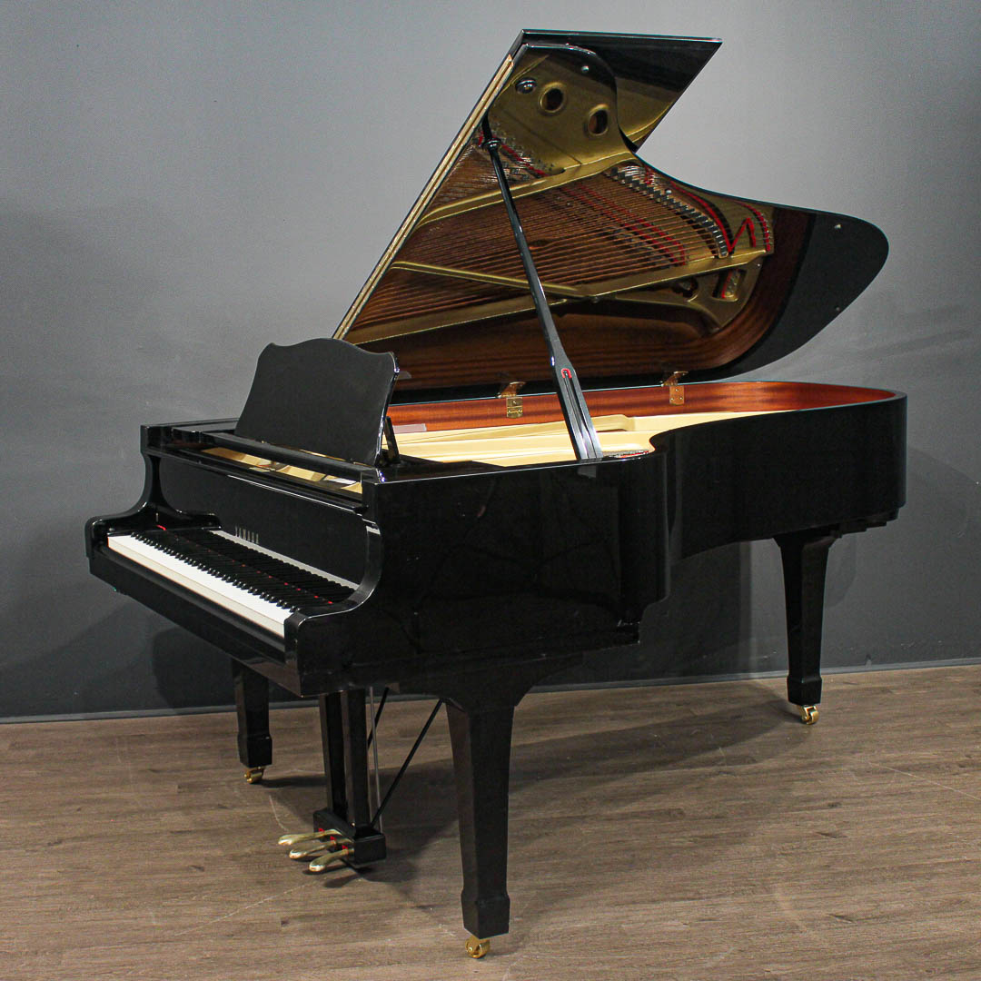Yamaha C7 7'4'' Semi-Concert Grand Piano | Grand Pianos