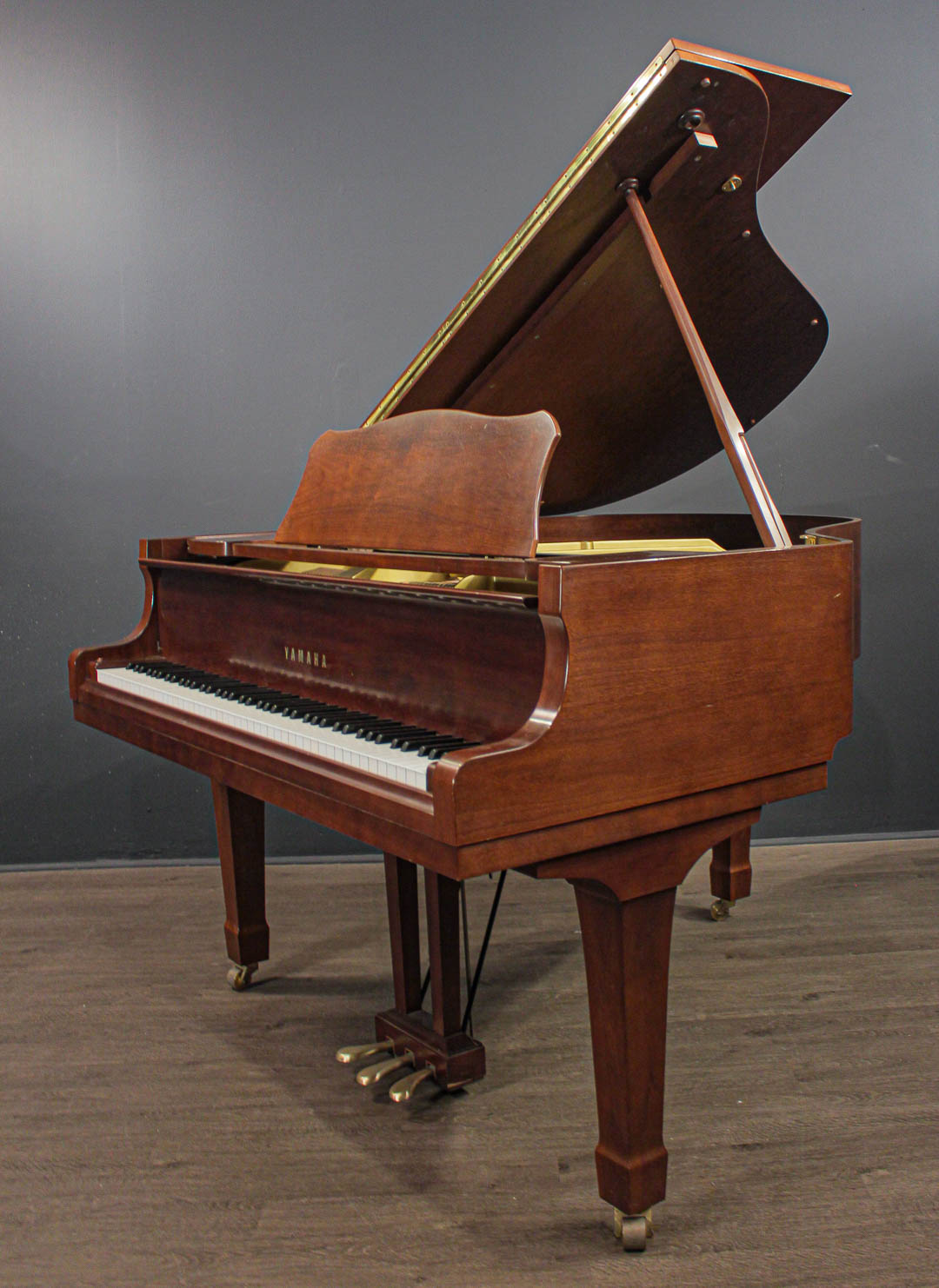 Yamaha G1 5'3'' Player Baby Grand Piano Satin Walnut PianoDisc/QRS