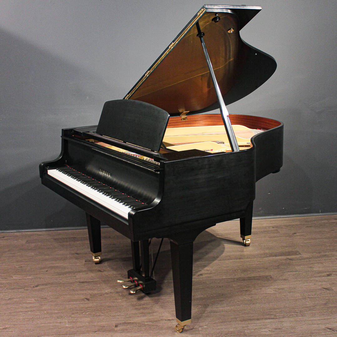 Yamaha GH1B 5 3 Player Baby Grand Piano Ebony Satin PianoDisc QRS 