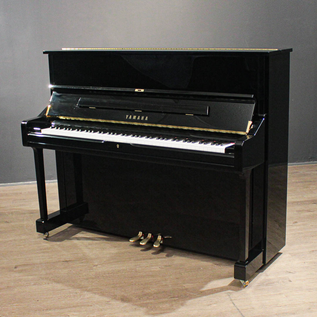 2013 Yamaha U1 48'' Studio Upright Piano Polished Ebony | Upright Pianos