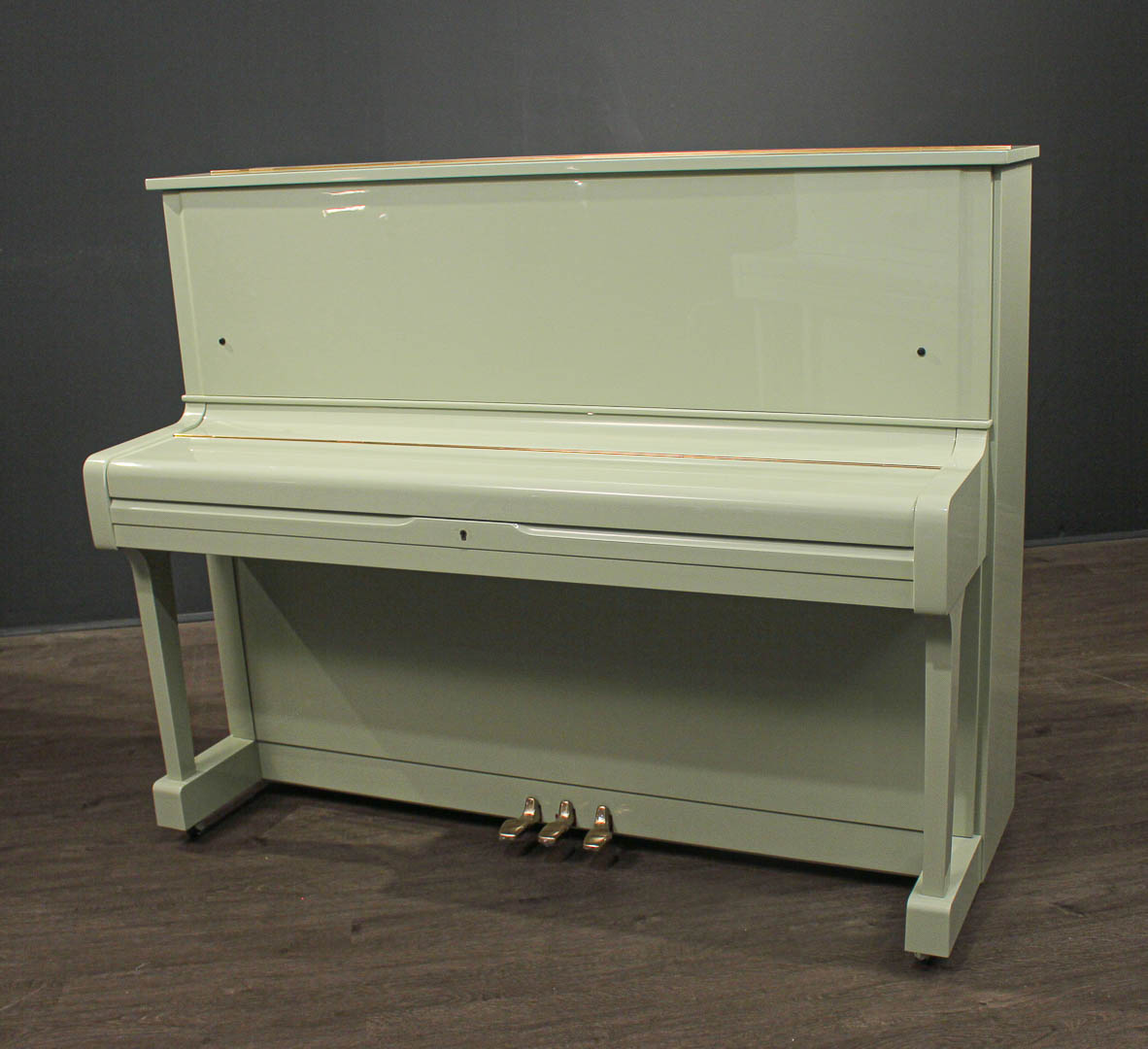 Yamaha U1 48'' Studio Upright Piano Polished Aspen Green | Upright Pianos